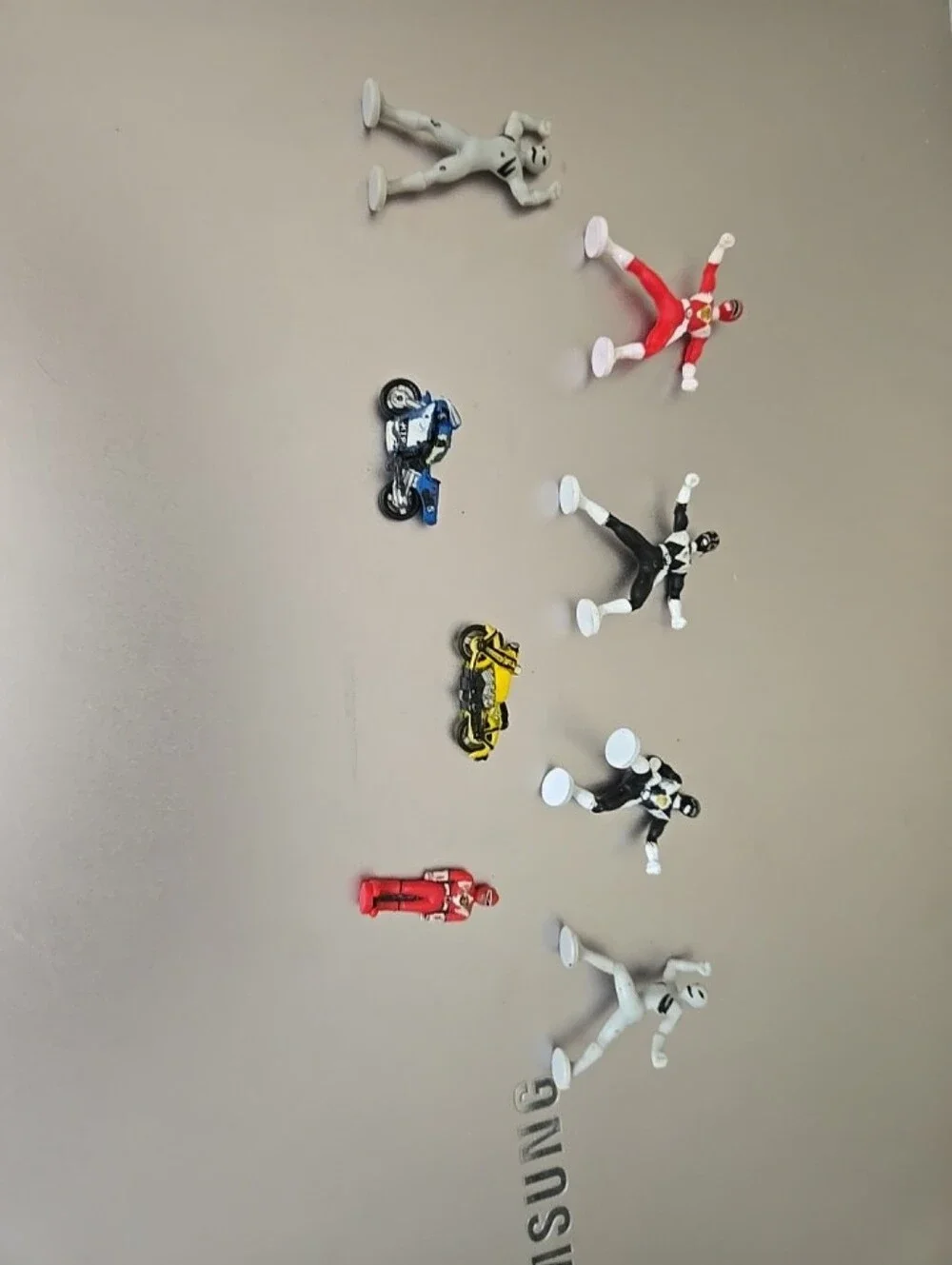 8 Power Ranger Micro Machine 4 Rangers 2 Motorcycles & 2 Evil Putty Patrol Figrs